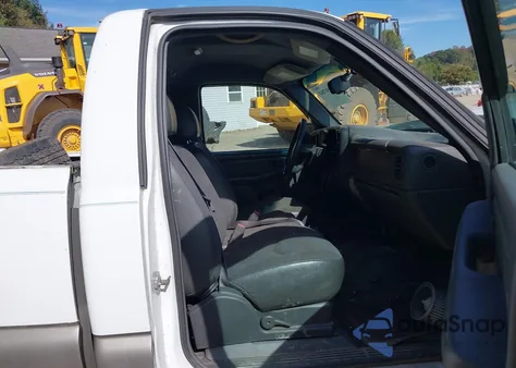 2006 Chevrolet Silverado 1500 Work Truck from USA, damaged, VIN 3GCEC14V46G119022